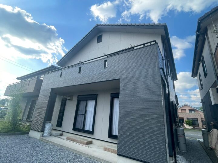 大垣市の外壁塗装　グレーツートーンの家