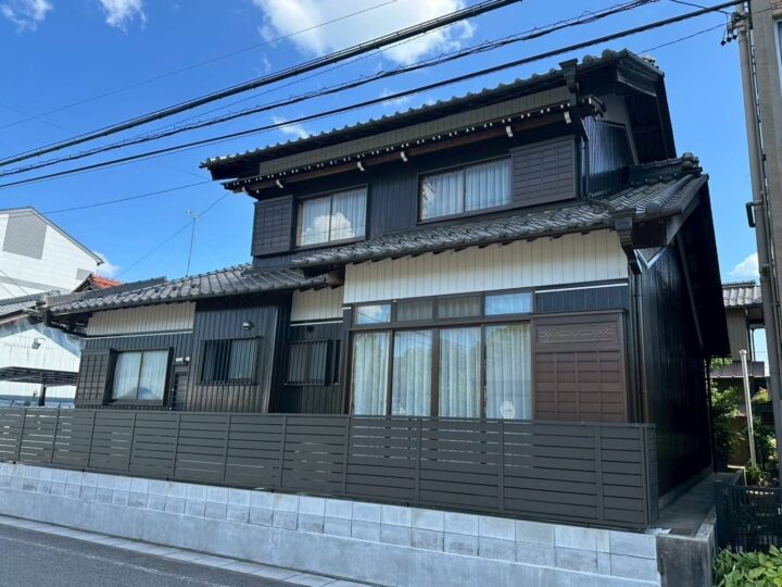 大垣市の外壁塗装　和とモダンが調和する家