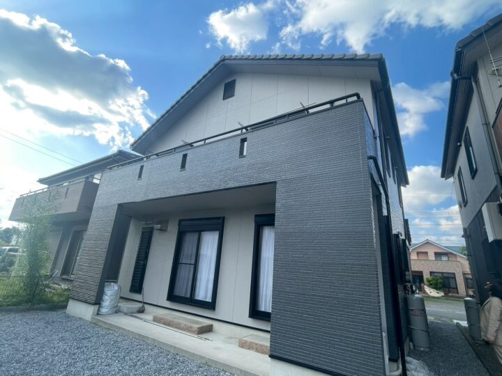 大垣市の外壁塗装　グレーツートーンの家