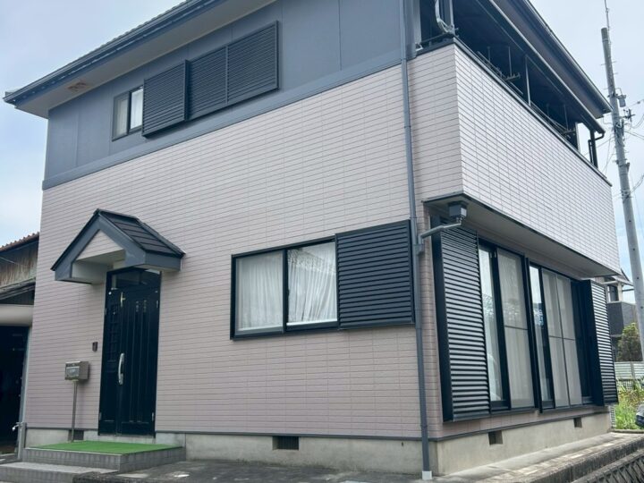 安八郡安八町の外壁塗装　シンプルモダンな２色使い