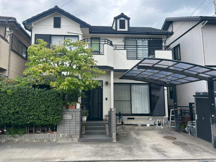 瑞穂市の外壁塗装・屋根塗装　清潔感あふれる白い外壁の家